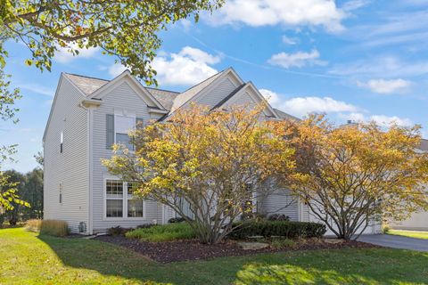 Tiny photo for 1 Firethorn Court, Bolingbrook, IL 60490 (MLS # 12522008)