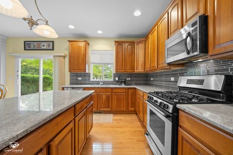 Tiny photo for 1 Firethorn Court, Bolingbrook, IL 60490 (MLS # 12522008)