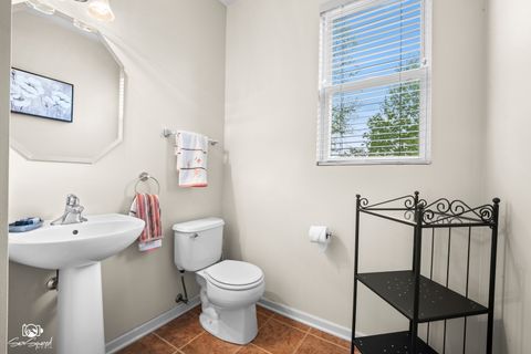 Tiny photo for 1 Firethorn Court, Bolingbrook, IL 60490 (MLS # 12522008)
