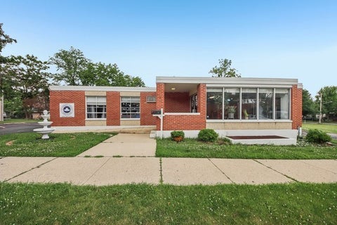 Photo of 15 S East Avenue, Aurora, IL 60505 (MLS # 12671345)