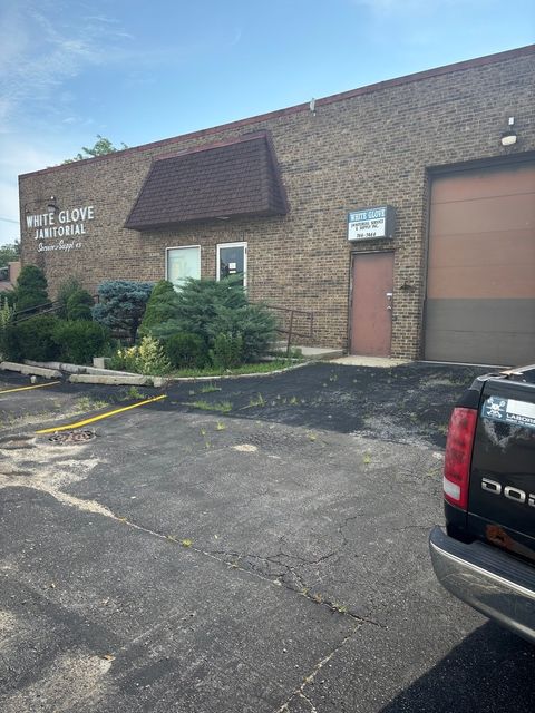 354 W Irving Park Road Wood Dale IL 60191