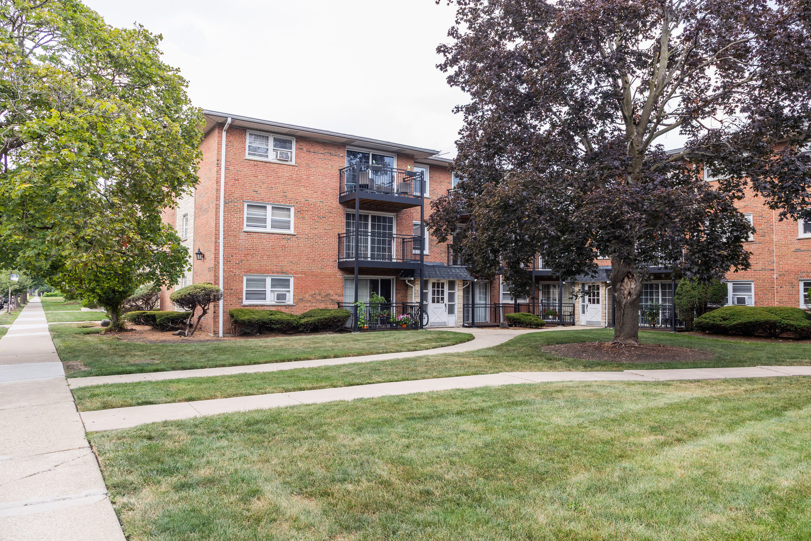 6855 N Northwest Highway 2C