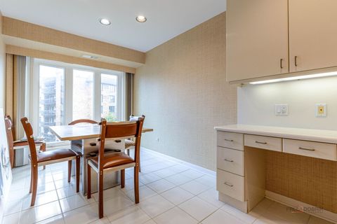Tiny photo for 3860 Mission Hills Road #417, Northbrook, IL 60062 (MLS # 12452631)