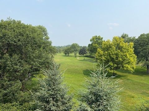 Tiny photo for 3860 Mission Hills Road #417, Northbrook, IL 60062 (MLS # 12452631)