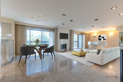 Tiny photo for 3860 Mission Hills Road #417, Northbrook, IL 60062 (MLS # 12452631)