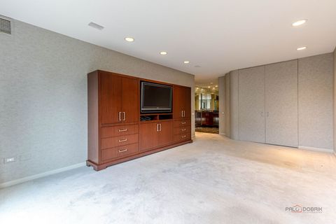 Tiny photo for 3860 Mission Hills Road #417, Northbrook, IL 60062 (MLS # 12452631)