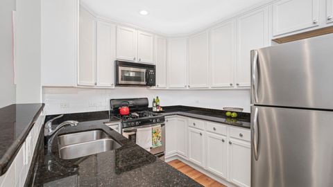 Tiny photo for 7315 N Honore Street #3, Chicago, IL 60626 (MLS # 12631318)