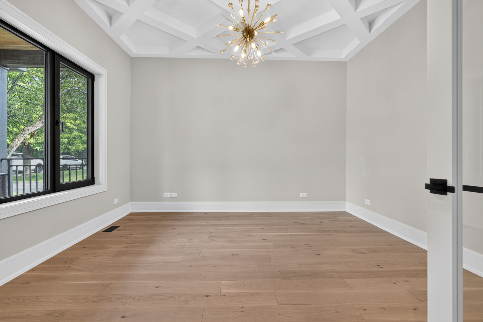 1841 Western Avenue - Photo 4