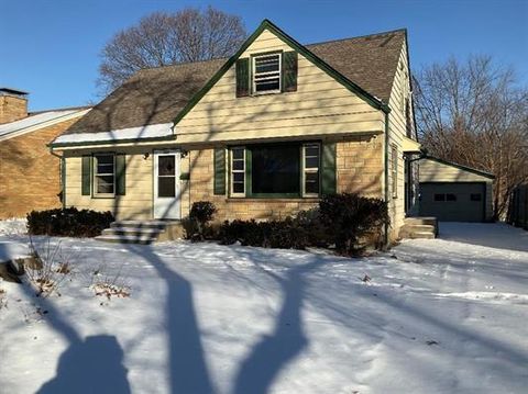 Tiny photo for 731 James Avenue, Rockford, IL 61107 (MLS # 12551003)