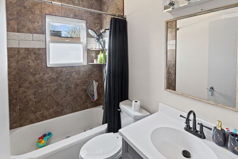 Tiny photo for 710 Pavey Avenue, Mt Vernon, IL 62864 (MLS # 12604177)