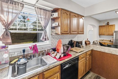 Tiny photo for 710 Pavey Avenue, Mt Vernon, IL 62864 (MLS # 12604177)