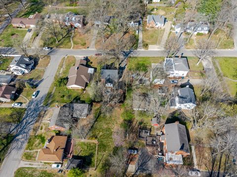 Tiny photo for 710 Pavey Avenue, Mt Vernon, IL 62864 (MLS # 12604177)