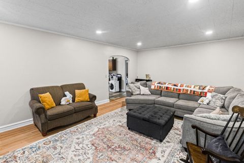 Tiny photo for 710 Pavey Avenue, Mt Vernon, IL 62864 (MLS # 12604177)