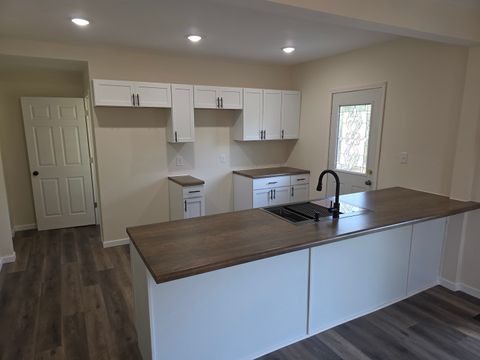 Tiny photo for 908 1st Avenue, Sterling, IL 61081 (MLS # 12483444)