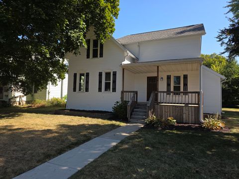 Photo of 908 1st Avenue, Sterling, IL 61081 (MLS # 12483444)