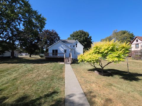 Tiny photo for 908 1st Avenue, Sterling, IL 61081 (MLS # 12483444)