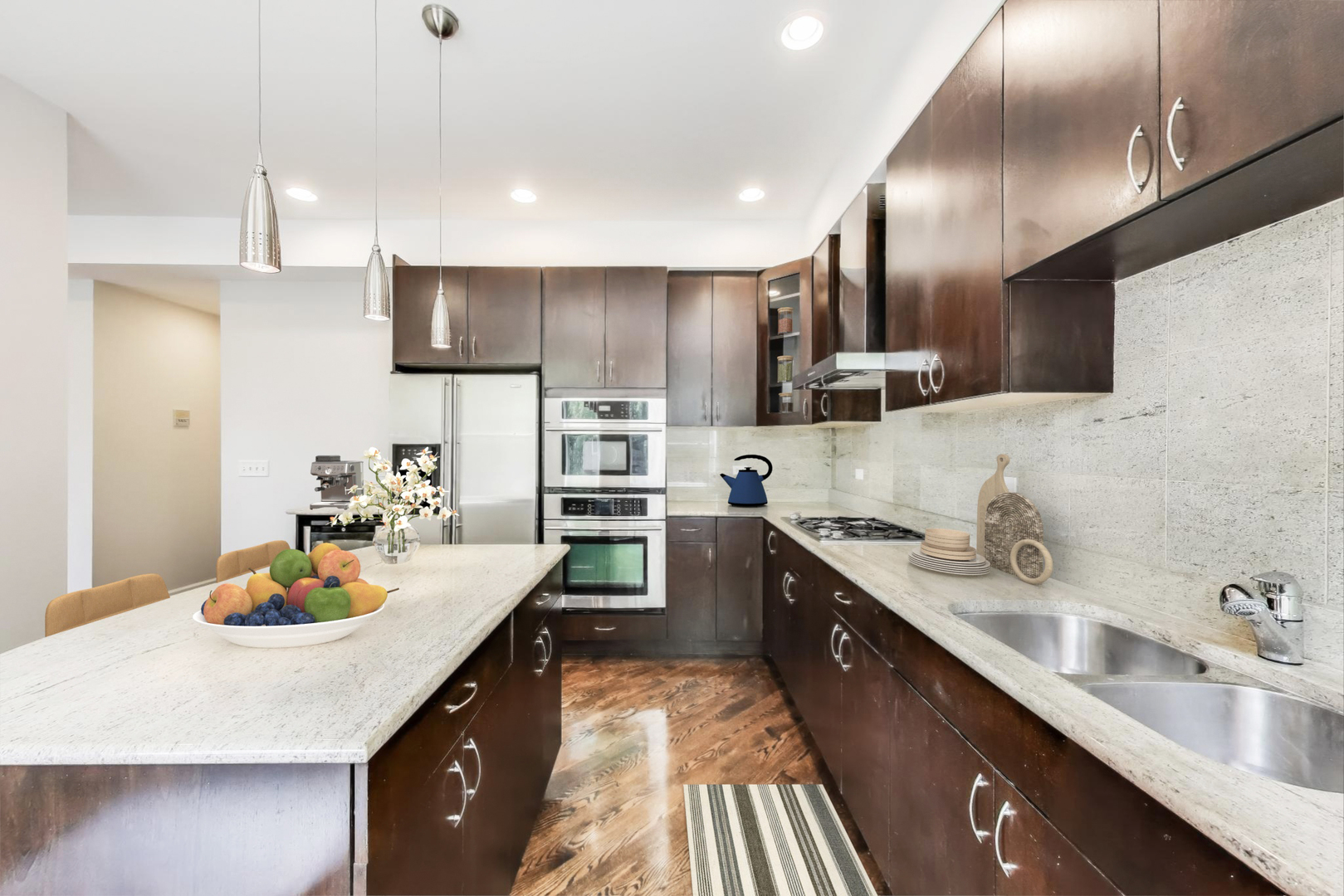 4458 S Greenwood Avenue 3E
