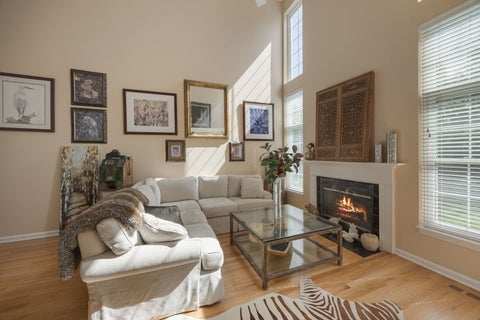 Tiny photo for 137 Welwyn Street, Lake Bluff, IL 60044 (MLS # 12671975)