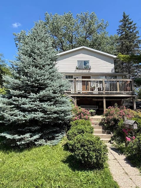 4 beds bed, 2 baths bath property at 523 Beechwood Drive, Round Lake, IL 60073
