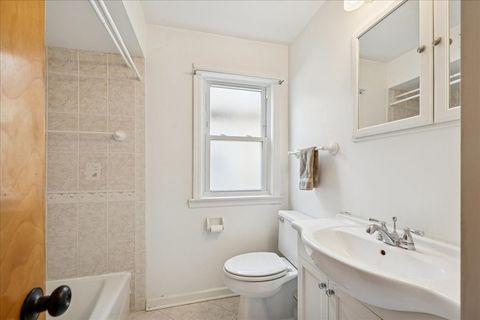 Tiny photo for 5118 N New England Street, Chicago, IL 60656 (MLS # 12553577)