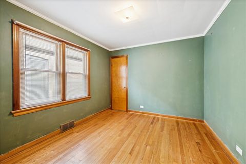 Tiny photo for 5118 N New England Street, Chicago, IL 60656 (MLS # 12553577)