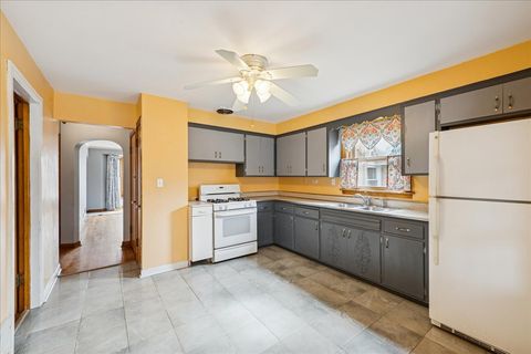 Tiny photo for 5118 N New England Street, Chicago, IL 60656 (MLS # 12553577)