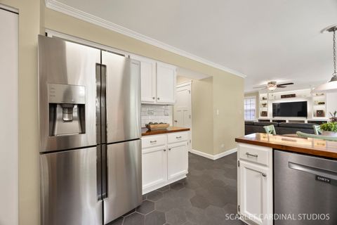 Tiny photo for 103 Forestview Lane, Aurora, IL 60502 (MLS # 12630501)
