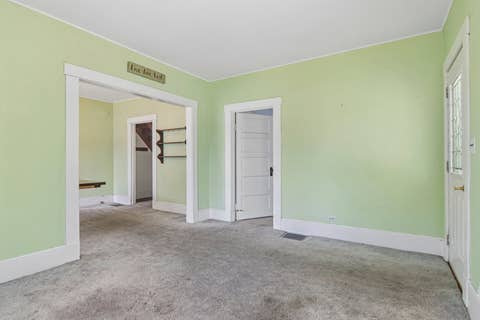 Tiny photo for 470 N Prairie Avenue, Mundelein, IL 60060 (MLS # 12665306)