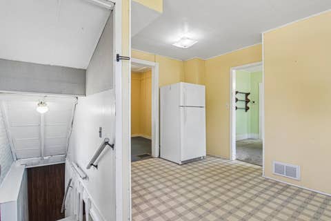 Tiny photo for 470 N Prairie Avenue, Mundelein, IL 60060 (MLS # 12665306)