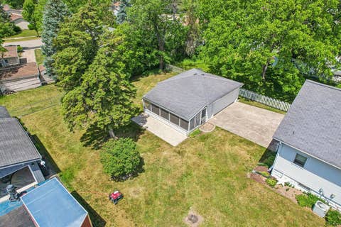 Tiny photo for 470 N Prairie Avenue, Mundelein, IL 60060 (MLS # 12665306)