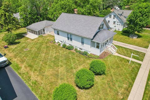 Tiny photo for 470 N Prairie Avenue, Mundelein, IL 60060 (MLS # 12665306)