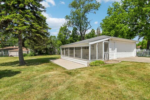Tiny photo for 470 N Prairie Avenue, Mundelein, IL 60060 (MLS # 12665306)