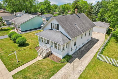 Tiny photo for 470 N Prairie Avenue, Mundelein, IL 60060 (MLS # 12665306)