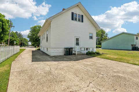 Tiny photo for 470 N Prairie Avenue, Mundelein, IL 60060 (MLS # 12665306)
