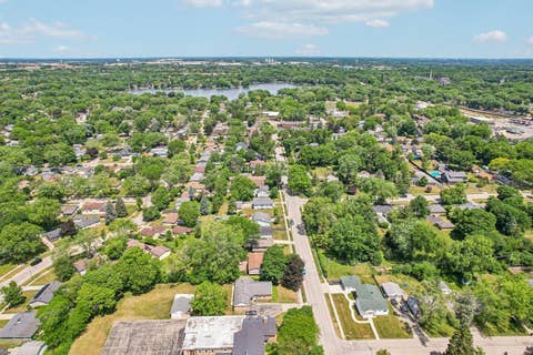 Tiny photo for 470 N Prairie Avenue, Mundelein, IL 60060 (MLS # 12665306)