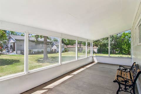 Tiny photo for 470 N Prairie Avenue, Mundelein, IL 60060 (MLS # 12665306)