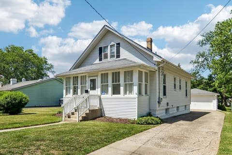 Photo of 470 N Prairie Avenue, Mundelein, IL 60060 (MLS # 12665306)