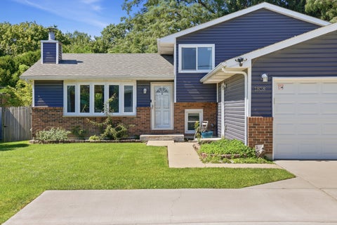 Tiny photo for 1818 N Sheridan Road, Waukegan, IL 60087 (MLS # 12763184)