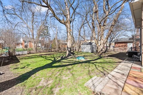 Tiny photo for 114 N Salem Avenue, Arlington Heights, IL 60005 (MLS # 12598213)