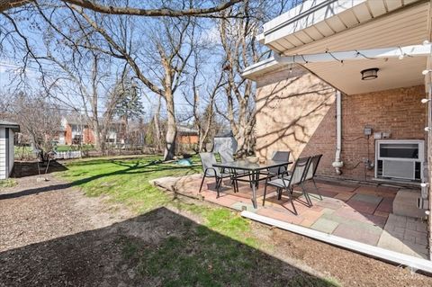 Tiny photo for 114 N Salem Avenue, Arlington Heights, IL 60005 (MLS # 12598213)