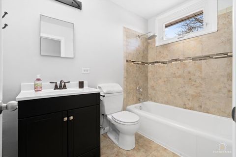 Tiny photo for 114 N Salem Avenue, Arlington Heights, IL 60005 (MLS # 12598213)