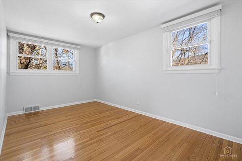 Tiny photo for 114 N Salem Avenue, Arlington Heights, IL 60005 (MLS # 12598213)