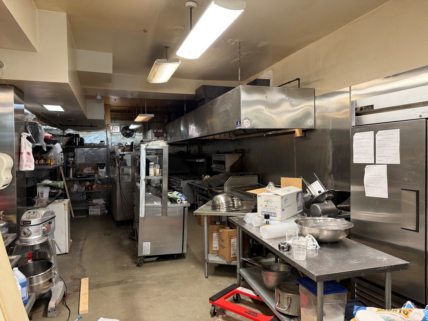 948 W Webster Avenue