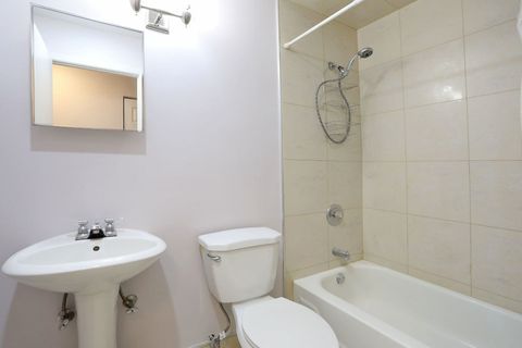 Tiny photo for 676 W Cross Creek Drive #B2, Roselle, IL 60172 (MLS # 12499991)