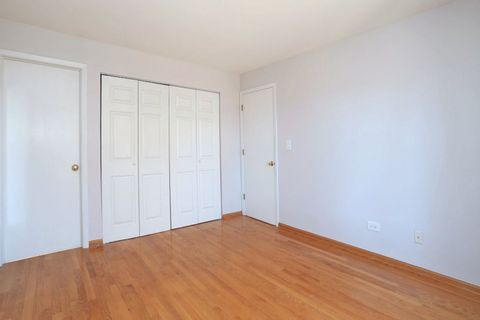 Tiny photo for 676 W Cross Creek Drive #B2, Roselle, IL 60172 (MLS # 12499991)