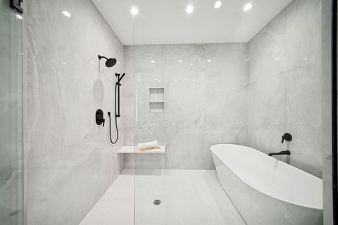 Tiny photo for 702 E 41 Street, Chicago, IL 60653 (MLS # 12578771)