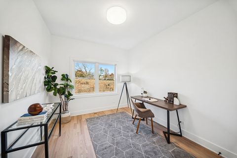 Tiny photo for 702 E 41 Street, Chicago, IL 60653 (MLS # 12578771)