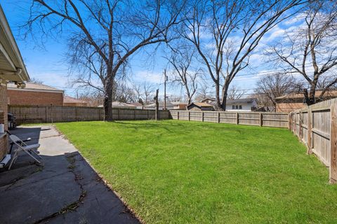 Tiny photo for 1012 E 159th Place, South Holland, IL 60473 (MLS # 12456022)