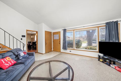 Tiny photo for 1012 E 159th Place, South Holland, IL 60473 (MLS # 12456022)