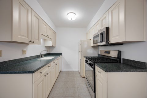Tiny photo for 784 Leicester Road #784, Elk Grove Village, IL 60007 (MLS # 12749853)